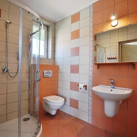 בית הארחה Kamena - I Najblizej Plazy קארוויה