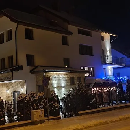 Kamena - I Najblizej Plazy בית הארחה קארוויה