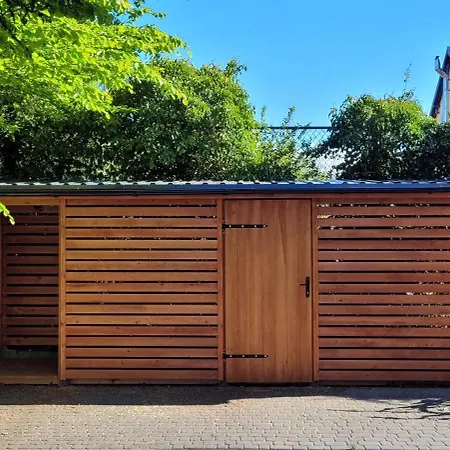 Kamena - I Najblizej Plazy קארוויה