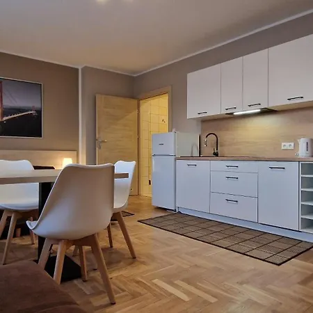 Kamena - I Najblizej Plazy בית הארחה