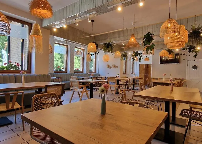 Pensionat Kamena - I Najblizej Plazy