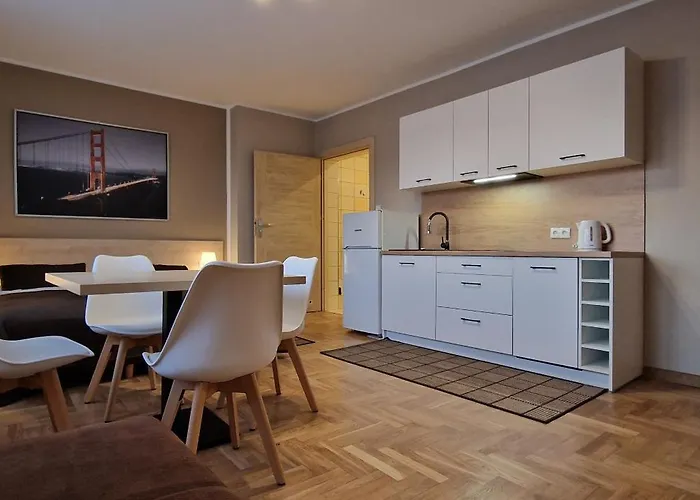 Kamena - I Najblizej Plazy Pensionat